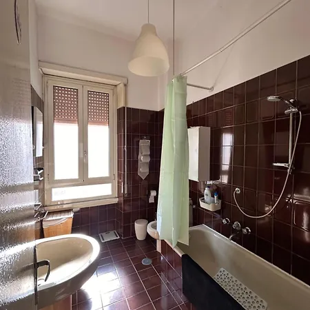 Private Near Garbatella & Caffarella Park Homestay Rome